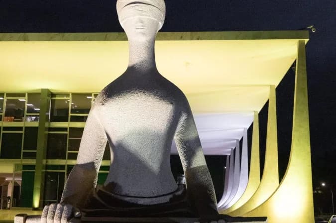 针对法官奖励性退休制度终结的机构融合